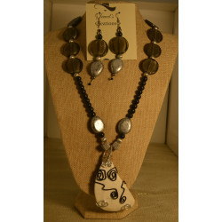Women's necklace set- wire wrapped White Quahog Clam Shell.