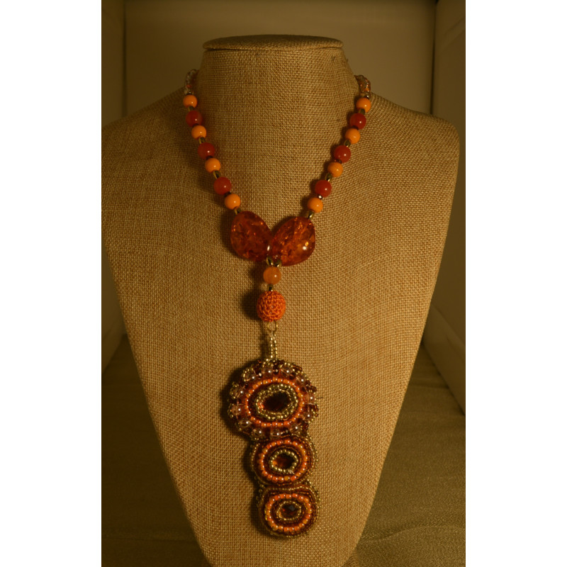 Beautiful Hand Beaded Embroidery pendant necklace Beautiful Hand Beaded Embroidery pendant necklace