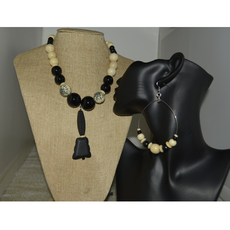 BLACK & TAN WOODEN BEADED SET NECKLACE & EARRINGS