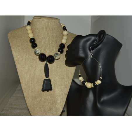 BLACK & TAN WOODEN BEADED SET NECKLACE & EARRINGS