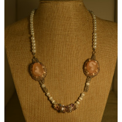 PEARL & HAND EMBRODIERED & CRYSTAL STONE NECKLACE