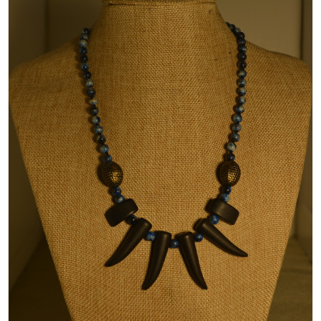 Women's blue/black beaded necklace